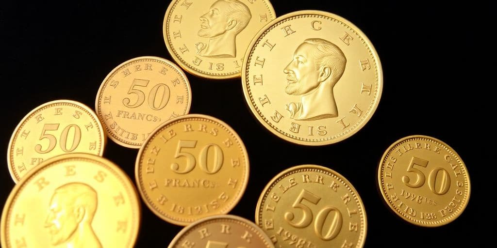 Pièces d'or de 50 francs avec Napoléon.