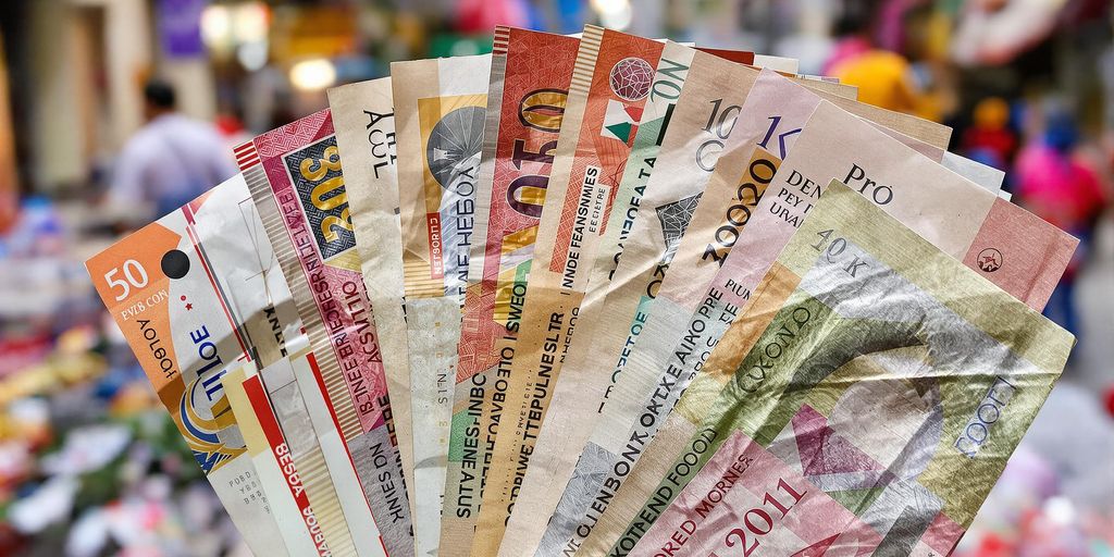 Argent, inflation, monnaie, économie, argent liquide, marché, crise, devises