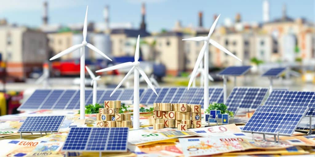 Billets euros, éoliennes et panneaux solaires