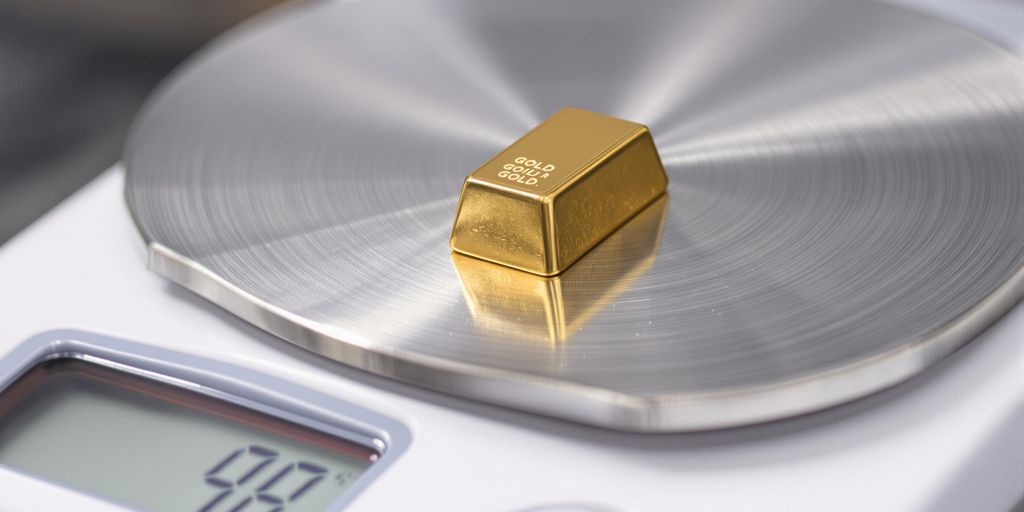 Pesée d'or sur une balance