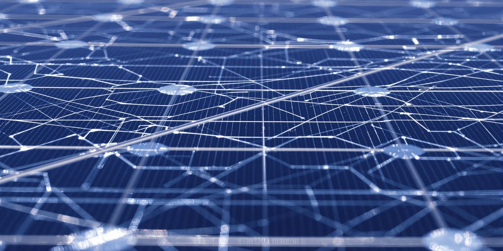 Panneaux solaires avec circuits d'argent brillants.