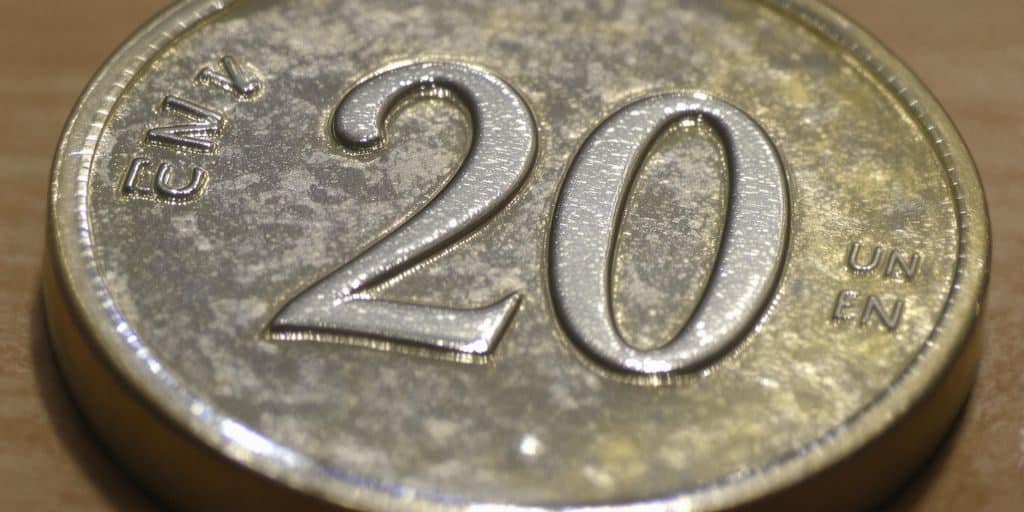 Pièce suisse de 20 francs en gros plan.