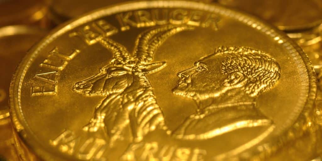 Une pièce d'or Krugerrand brillante.