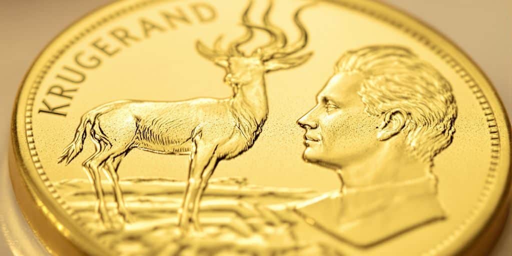 Pièce d'or Krugerrand de 1/2 once isolée.